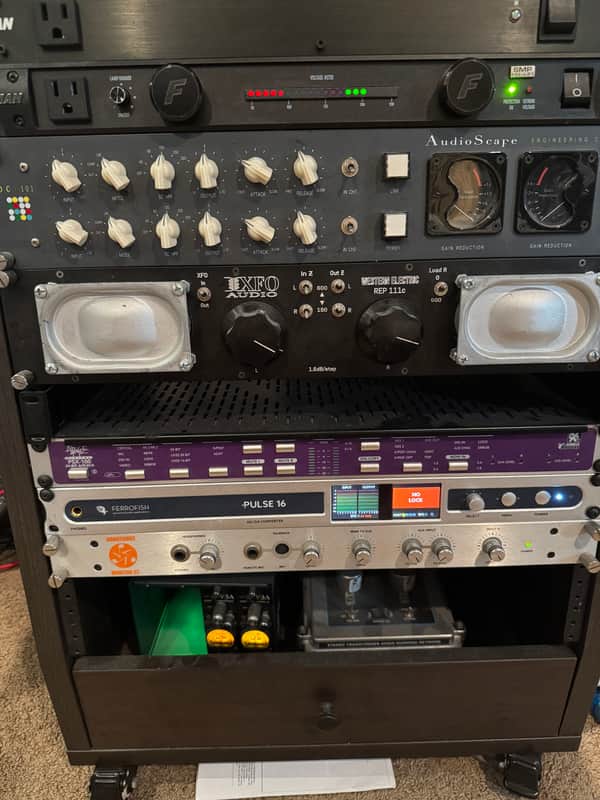 AudioScape Engineering Co. DC-101 D-COMP 2-Channel Limiter / Compressor 2018 - 2021 - Green image 1