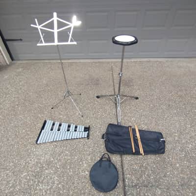 Unknown Student 32 bell chime set w/ stand, case, practice pad - excellent! image 8