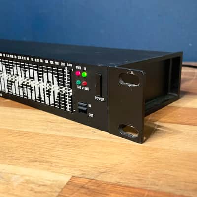 Alesis M-EQ 230 Dual 1/3 Octave Precision Equalizer Rackmount image 4