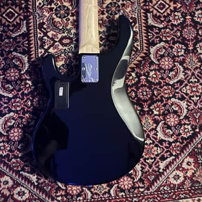 Sterling SUB StingRay Ray5 - Black image 5