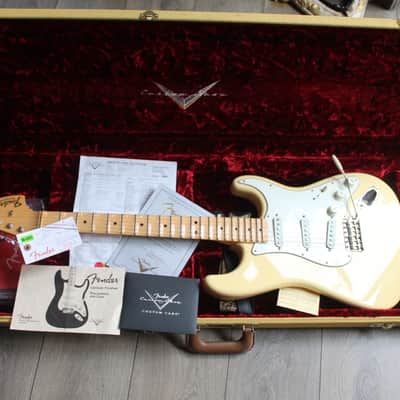 FENDER "Custom Shop Yngwie Malmsteen Vintage White, Scalloped Maple" HARDCASE, PAPERS, STRAP, 3, 68 KG image 18