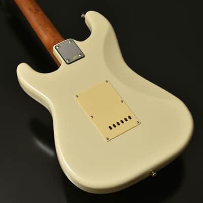 Bacchus BST-2-RSM/M - Roasted Maple Neck - OWH (Olympic White) Universe Series image 7