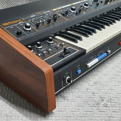 Roland Jupiter-4 ✅MIDI upgrade optional ✅ORIGINAL STATE - Legendary early Compunicator Synth ✅ Raw & Screaming 70s Analog Power ✅ Fully Checked & Cleaned ✅ Iconic Thick Chorus Engine ✅ Worldwide Shipping - Roland Jupiter 4 image 6