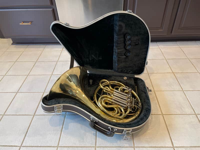 Serviced Yamaha YHR-561 Full Double French Horn (Ready to Play) - Plays Great! image 1
