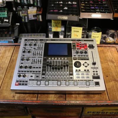 Roland MC-909 Groovebox 2010s - Silver image 2