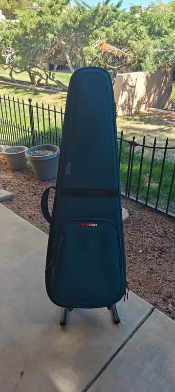 Gator Icon Electric Travel Bag image 1