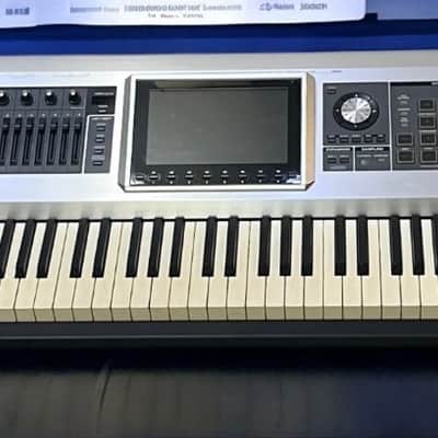 Roland Fantom-G8 88-Key Workstation Keyboard 2008 - 2012 - Silver image 2