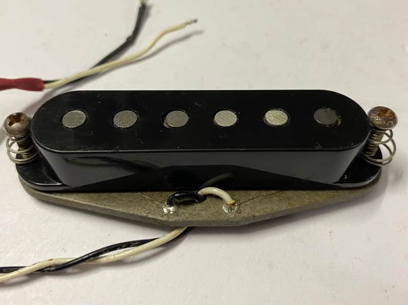 Vintage 1979 Fender USA Stratocaster middle pickup grey bobbin flat poles 5.74k – Original windings image 1
