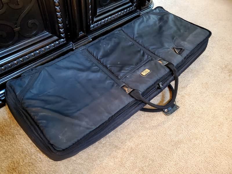 MINT BAGS KEYBOARD/SYNTHESIZER TRAVEL CARRYING CASE/BAG image 1