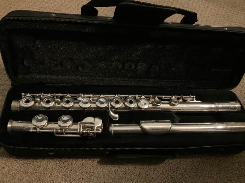 Armstrong Open Hole Flute, New Pads, New Case image 1