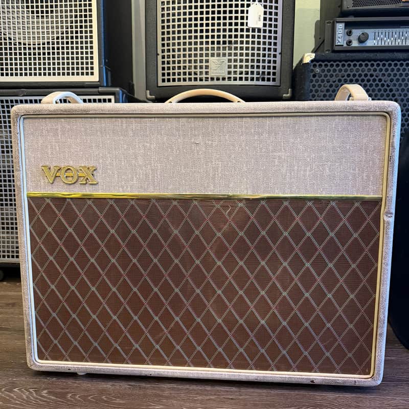 VOX AC30HW2X Alnico Blue搭載 ハンドワイヤード 引取歓迎 姫路市飯田 Vox AC30HW2X Hand-Wired 2-Channel 30-Watt 2x12