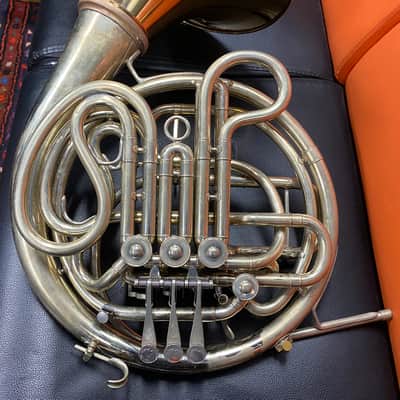 USED Elkhart Conn 8D Double French Horn image 4