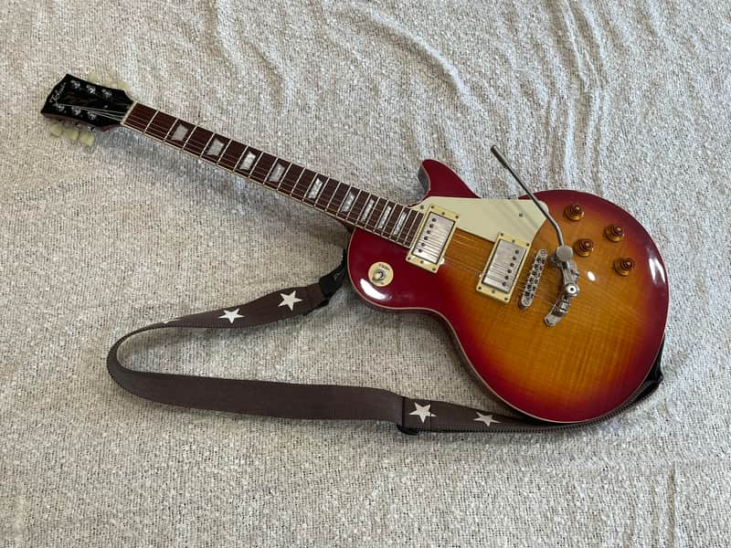 Tokai Love Rock 2023 - Honeyburst image 1
