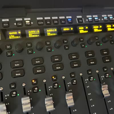 Avid S1 8-Fader EUCON Desktop Pro Tools Control Surface 2019 - 2020 - Black image 4