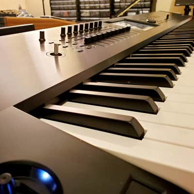 MUST SEE!!! KORG KRONOS 88 FULLY INSPECTED/SERVICED AND IN AMAZING CONDITION! image 12
