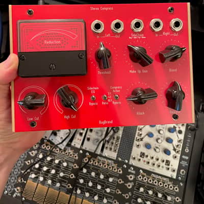 Bugbrand Stereo Compress 2022 - Red image 1