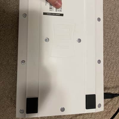 Native Instruments Maschine Mikro MKII 2010s White image 2