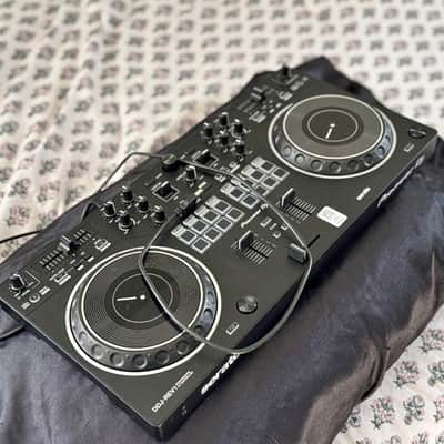 Pioneer DDJ-REV1 2-Channel DJ Controller 2022 - Present - Black image 2
