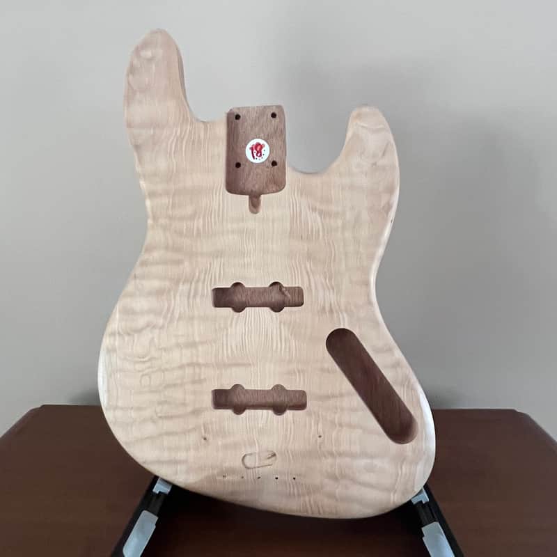 Boutique Luthier Supply Compact Offset Bass