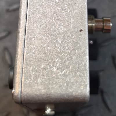 Electro-Harmonix Bass Big Muff Pi Fuzz Pedal Distortion / Sustainer image 6