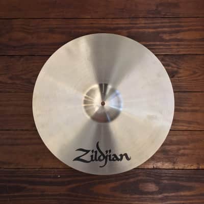 USED Zildjian A 18" Medium Crash Cymbal image 2