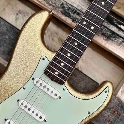 2005 Fender Custom Shop Greg Fessler Master Design 1964 Relic Gold Sparkle Stratocaster image 3