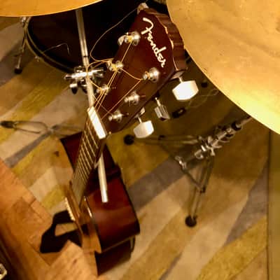 Fender DG-7 Acoustic Guitar With Vintage Wood Case, Capo, and Strap image 7
