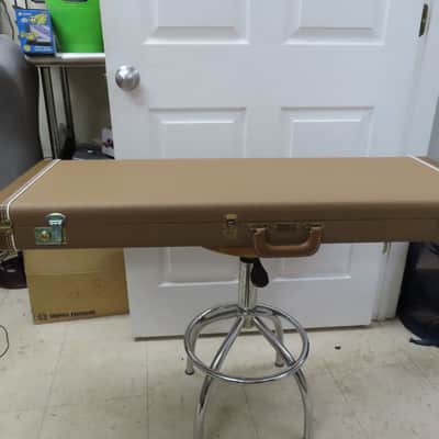 Fender Vintage Brown Tolex Deluxe Hard Side Case, w/ Gold Interior (USA) image 6