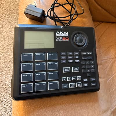 Akai XR20