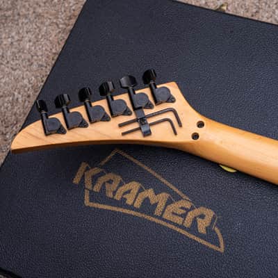 Kramer Baretta 1987 - Black - with case image 6