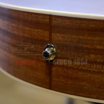 Yamaha STORIA I Mk 1 Concert Off-White Electro Acoustic Guitar image 9