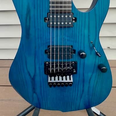 Sire Larry Carlton X5 – Transparent Blue – Excellent – Case Included – Pro Setup image 3