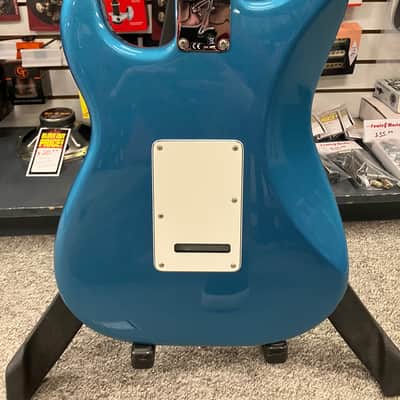 Limited Edition Player Stratocaster - Maple Fingerboard - Lake Placid Blue image 6