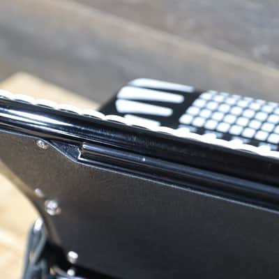 Excelsior Model 1320E 120-Bass 41-Key 11-Treble Switch Piano Accordion w/Case image 19