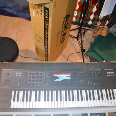 Akai MPC Key 61 Standalone Workstation Synthesizer 2022 - Present - Black image 24