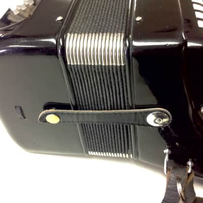 Goldencup Accordion - black image 6