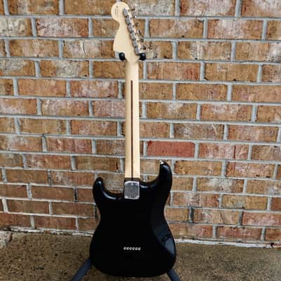 Fender Limited Edition Tom DeLonge Stratocaster Rosewood Fingerboard, Black image 6
