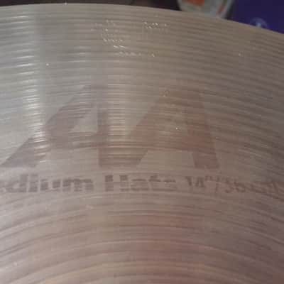 Sabian AA MEDIUM HI HAT CYMBALS 1087 G / 1465 G /  BEAUTIFUL FACTORY MATCHED PAIR image 15