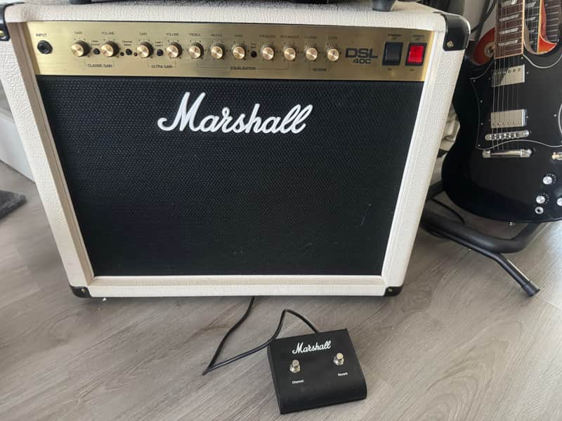 Marshall DSL40C 2-Channel 40-Watt 1x12" Guitar Combo