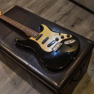 Fender American Deluxe Stratocaster with Rosewood Fretboard 2003 - Montego Black image 8