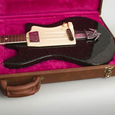 Wandre  Twist Semi-Hollow Body Electric Guitar (1962), hard shell case. image 12