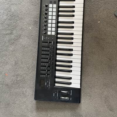Novation Launchkey 49 MKII MIDI Keyboard Controller 2015 - 2020 - Black