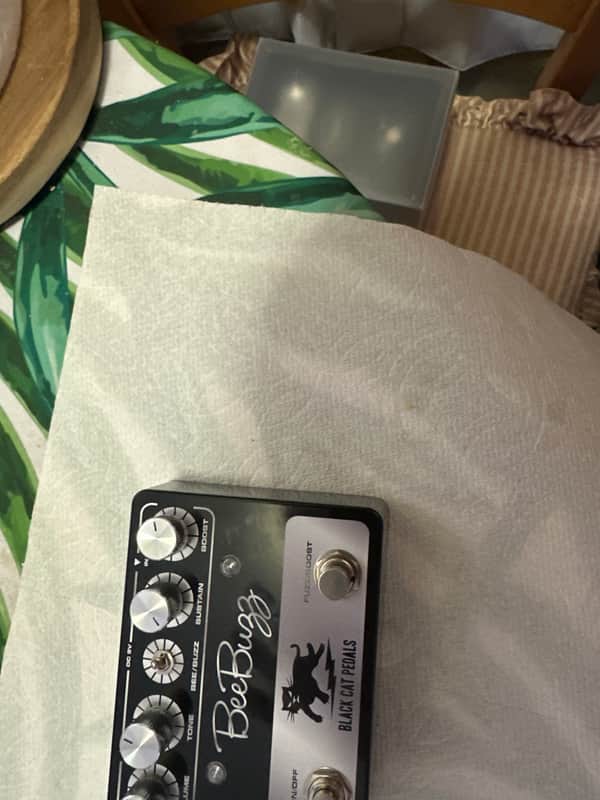 Black Cat Bee Buzz 2013 - FUZZ PEDAL MINT image 1