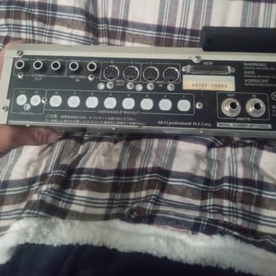 Akai MPC2000XL MIDI Production Center 2000 - 2005 - Grey image 4