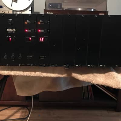 Yamaha TX-216 FM SYNTHESIZER RACK 1980”s - Black