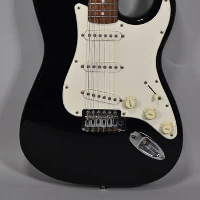 2009 Squier Bullet Stratocaster Black image 2