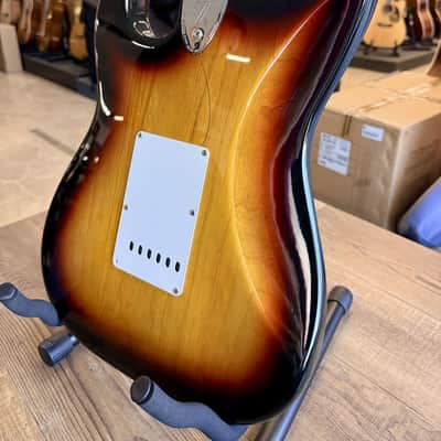 Immagine Fender STRATOCASTER STANDARD '70S MIM SUNBURST + CUSTODIA - 5