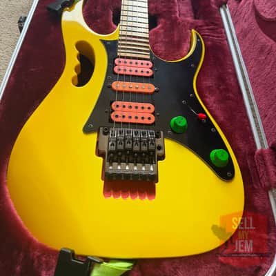 Beautiful 1990 Ibanez JEM777DY Desert Yellow Pyramid Inlays + Hard Case + Tremolo Arm + Original Manual + Strap image 4