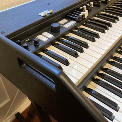 Mojo Suitcase Double Manual Organ image 3
