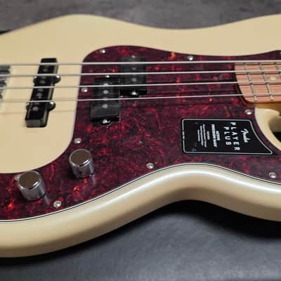 Fender Player Plus Precision PJ Bass BRAND NEW 4-String Active EQ Preamp Precision Jazz PJ Professional Pro Bass Guitar Noiseless Pickups Olympic Pearl White image 13